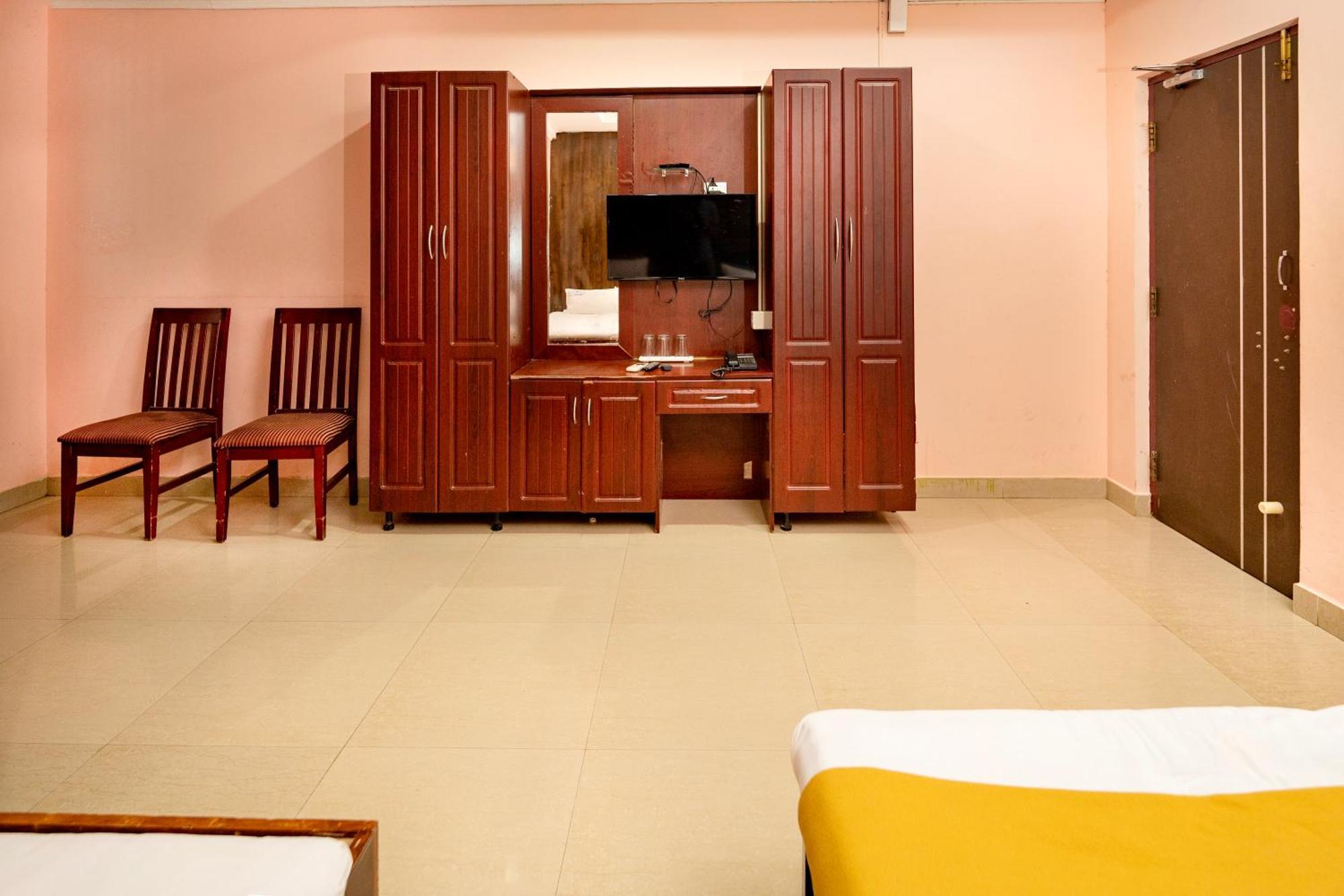 Hotel Harish Rameswaram Bagian luar foto