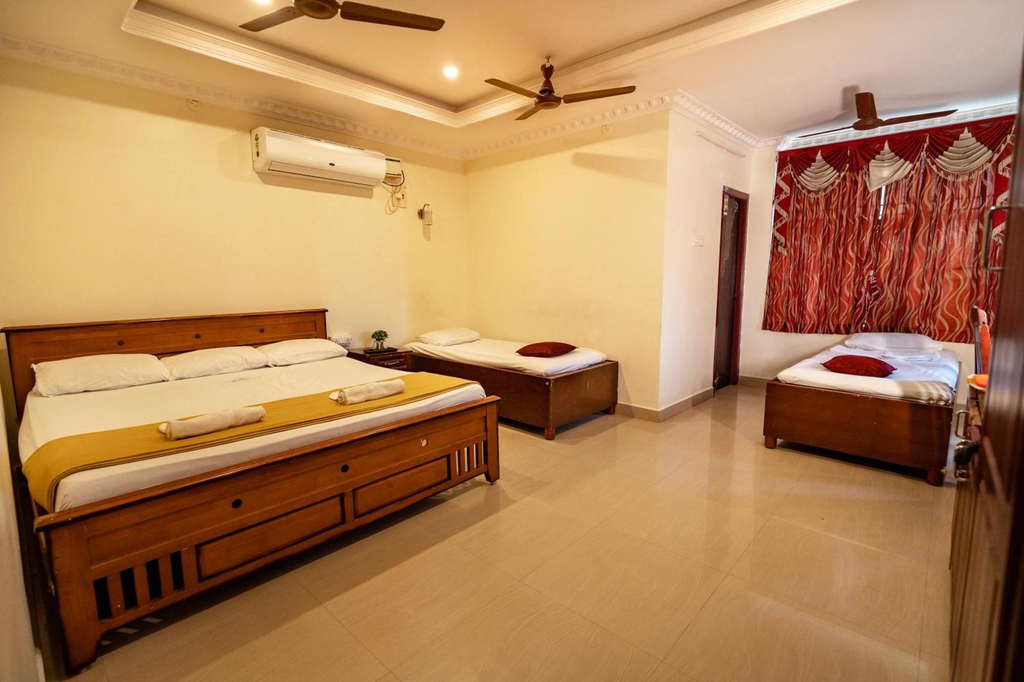 Hotel Harish Rameswaram Bagian luar foto